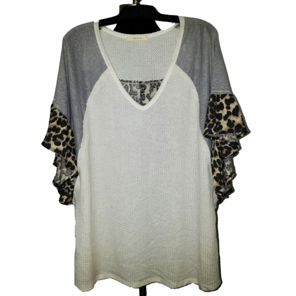 NWOT Knit High Low Animal Print Top 1X